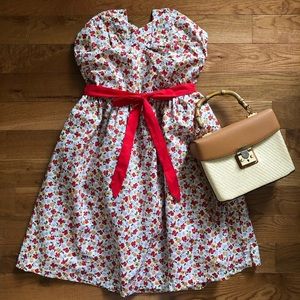 Adorable strapless summer dress